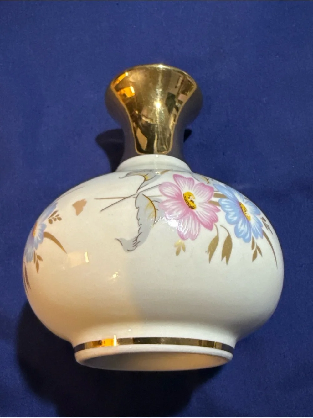 Prinknash Pottery 4” Gilded Rim Floral Pattern Vase England
